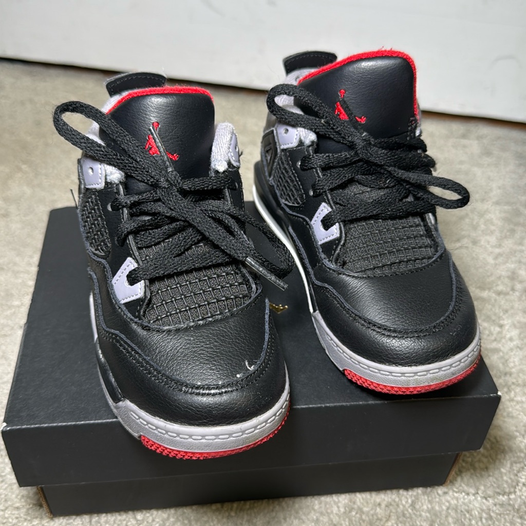 Jordan 4